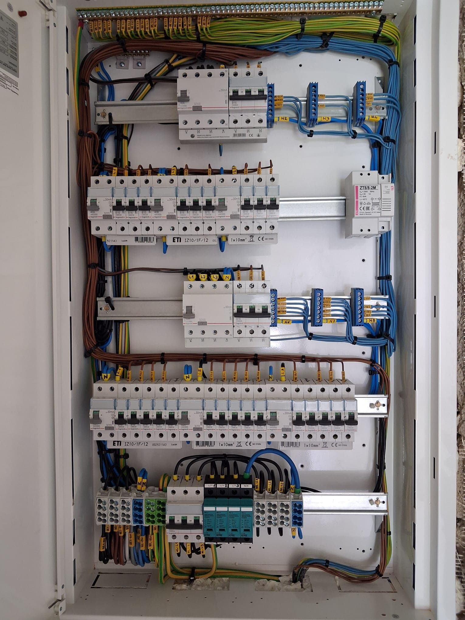 Klčov: spoľahlivý elektrikár pre domy aj byty